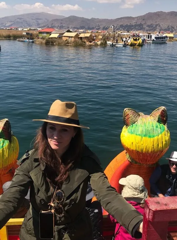 Totora é usado para construir os barcos 🚣_♀️. #titicaca #islauros (2)